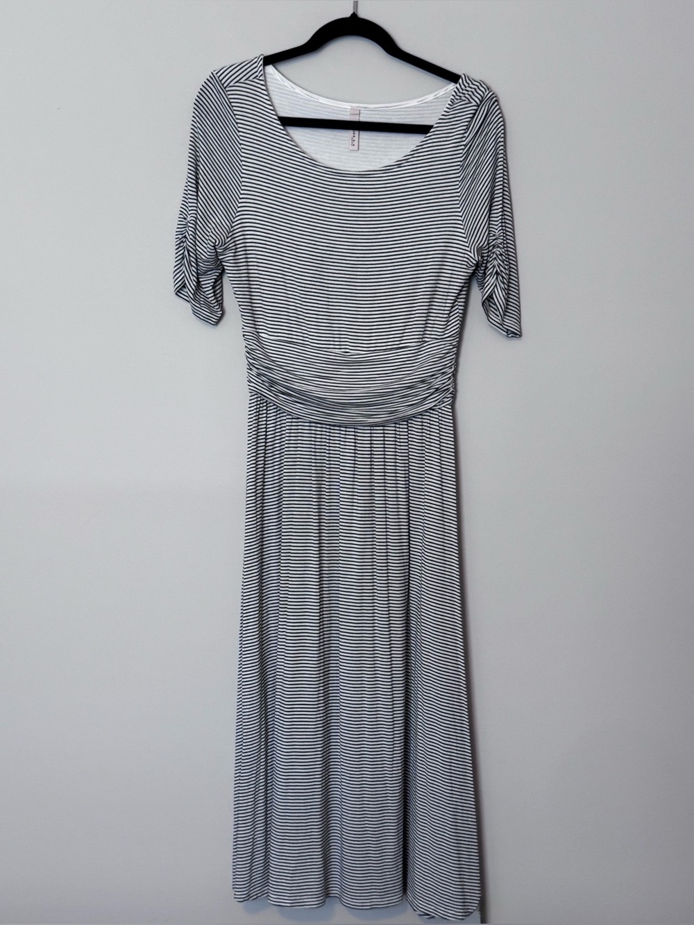 GILLI Black & White Striped Ruched Midi Dress – Large – Made in USA